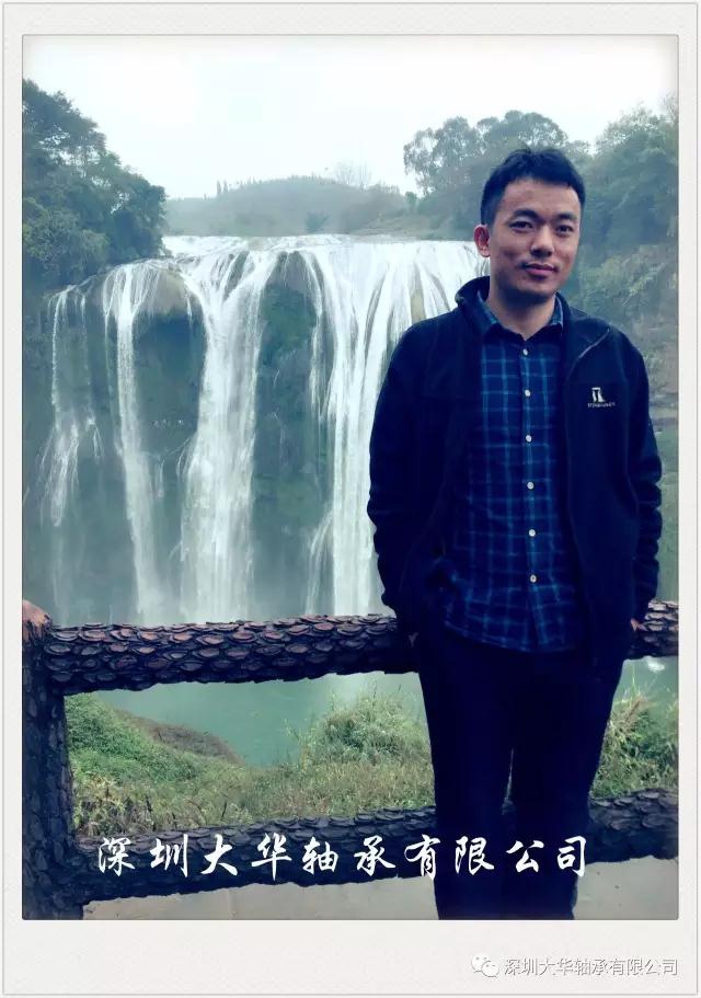 來一張浦經(jīng)理的特寫，有沒有長(zhǎng)得很像李彥宏？